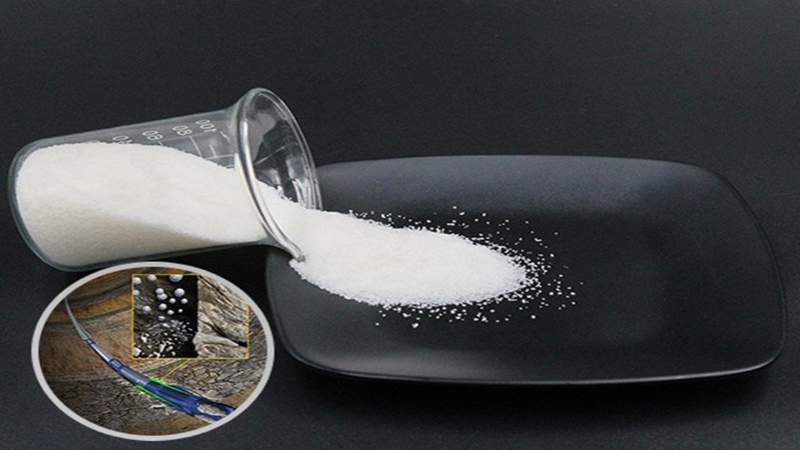 تولید سدیم پلی اکریلات با استفاده از پلیمریزاسیون محلولی